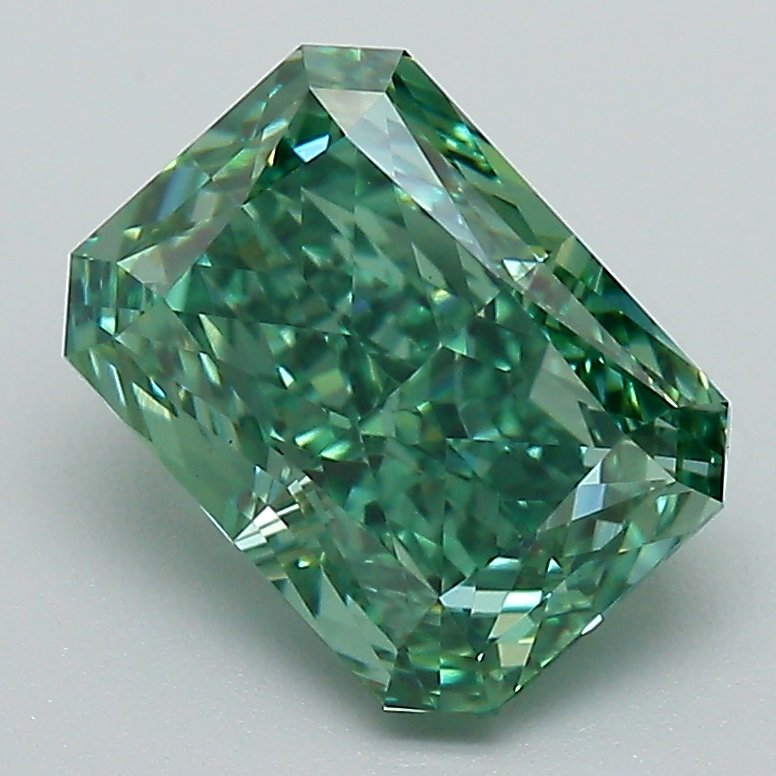 VS1 2.36 ct Green Radiant Coloured Diamond Shapes