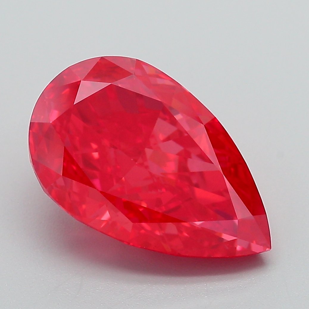 VS1 4.32 ct Red Pear Coloured Diamond Shapes